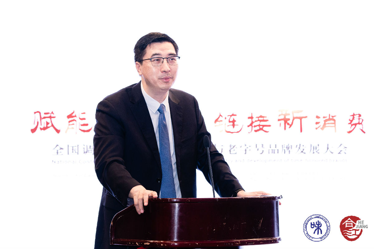 7、黄乐平.jpg 糖心影院